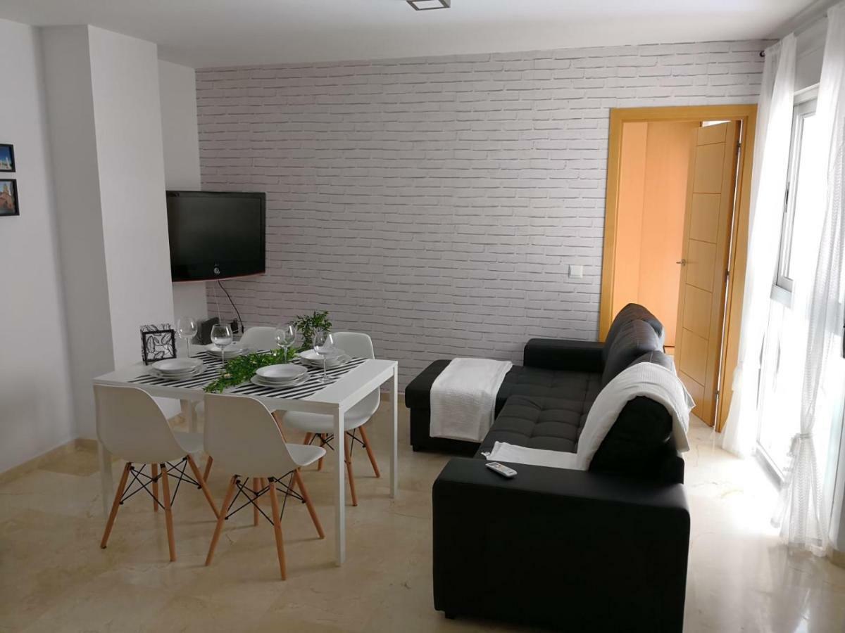 Apartamento La Victoria Malaga Bagian luar foto