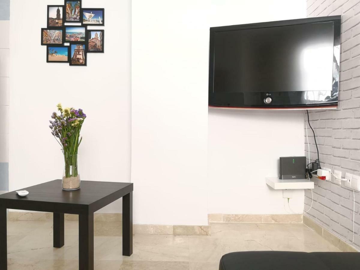 Apartamento La Victoria Malaga Bagian luar foto