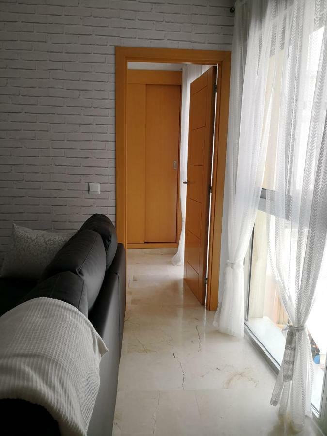 Apartamento La Victoria Malaga Bagian luar foto
